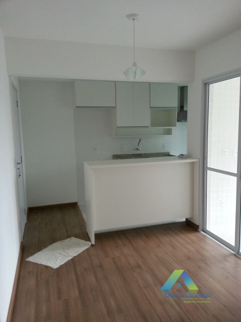 Apartamento à venda com 1 quarto, 42m² - Foto 2