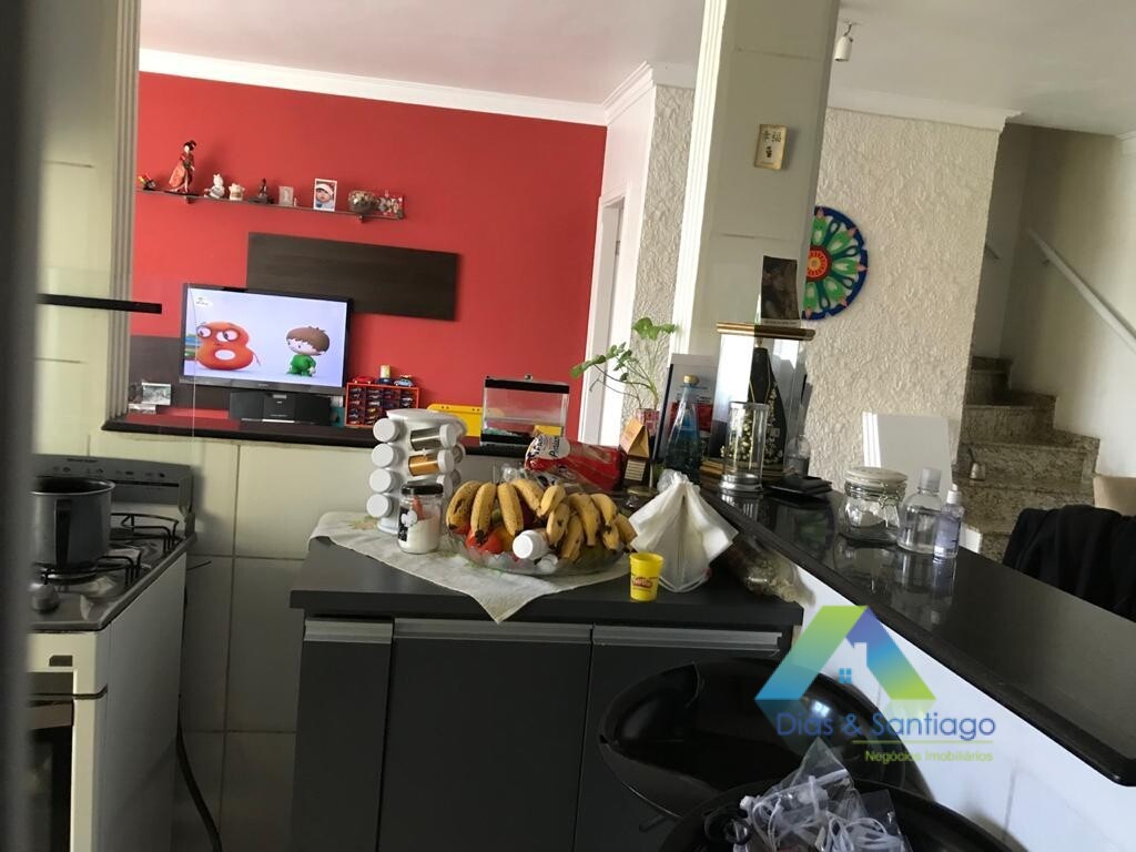 Sobrado à venda com 3 quartos, 100m² - Foto 2