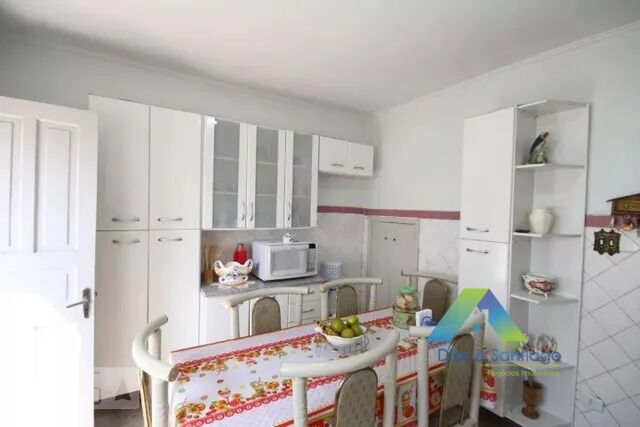 Casa à venda com 2 quartos, 180m² - Foto 10