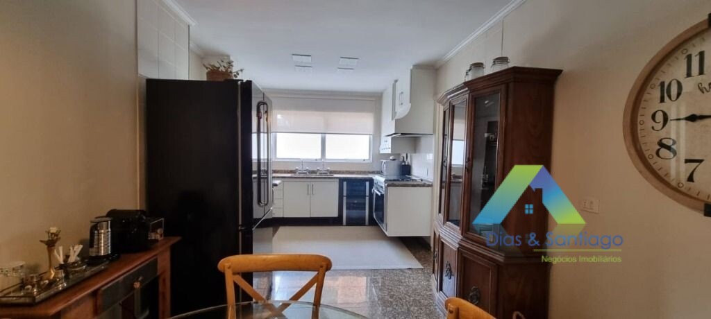 Apartamento à venda com 4 quartos, 225m² - Foto 11