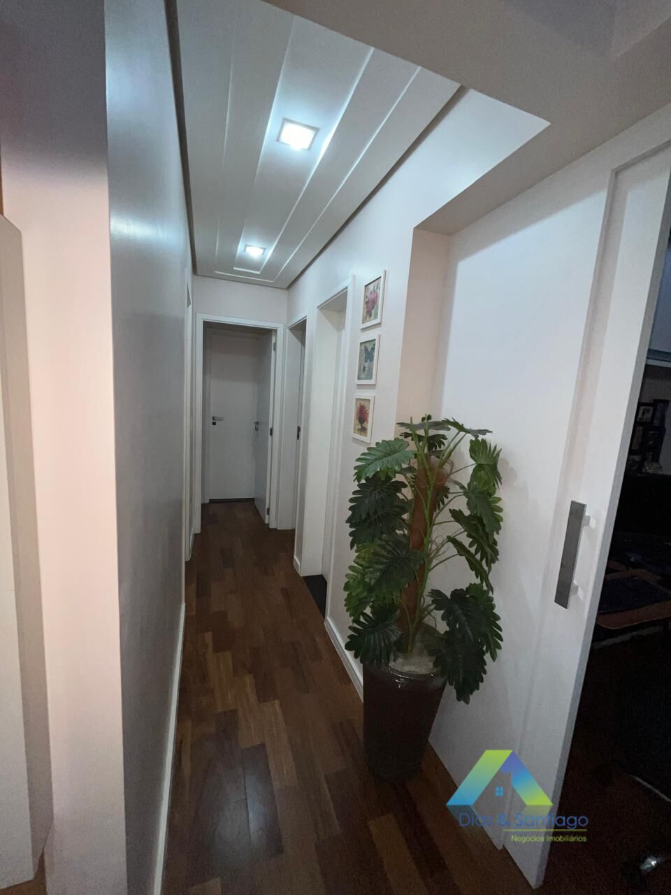 Apartamento à venda com 3 quartos, 97m² - Foto 10