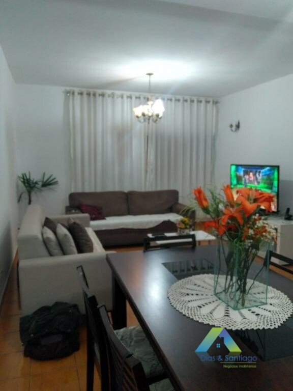 Sobrado à venda com 4 quartos, 180m² - Foto 1