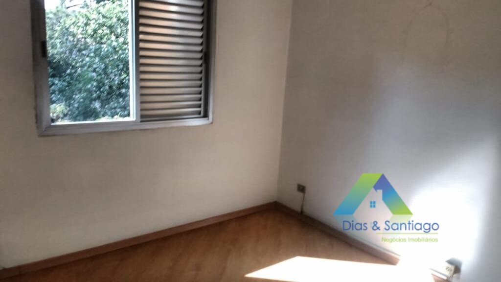 Apartamento à venda com 3 quartos, 90m² - Foto 2