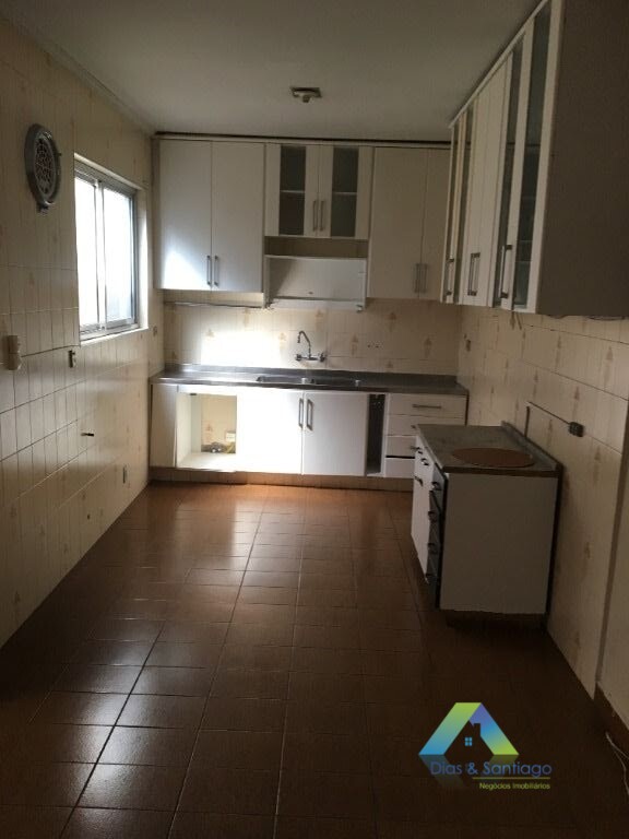 Sobrado à venda com 4 quartos, 170m² - Foto 1