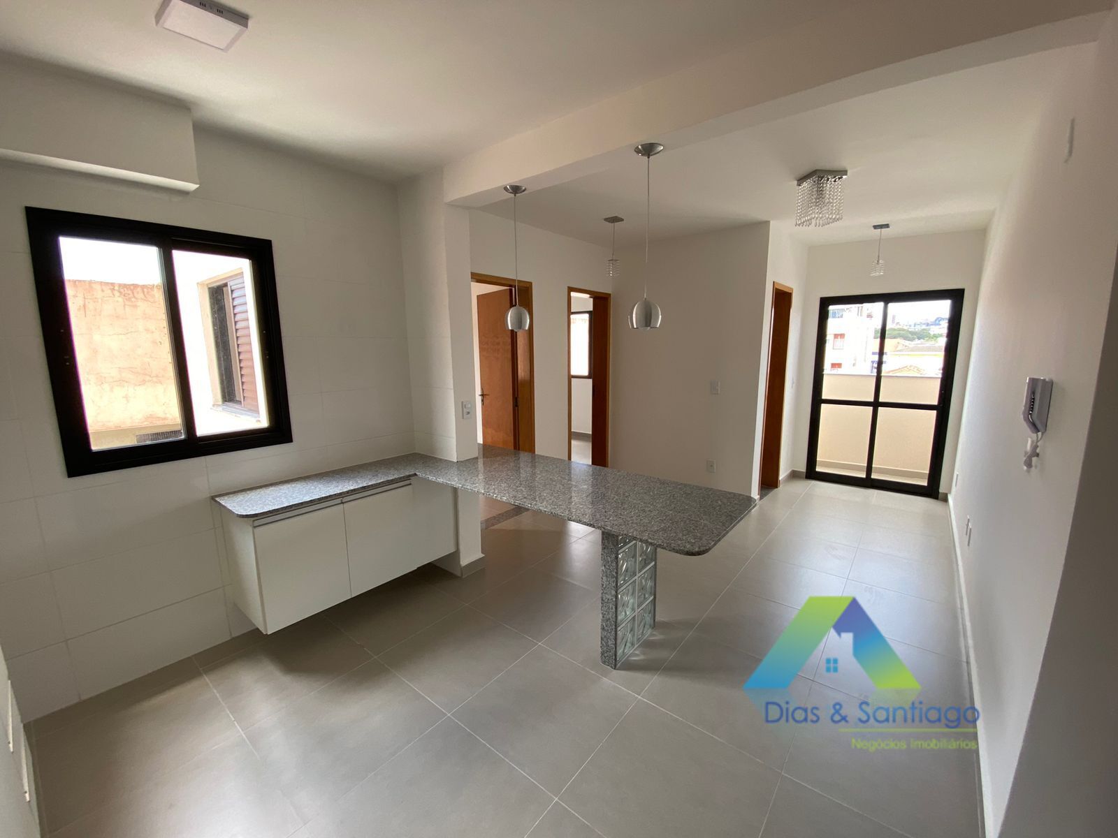 Apartamento à venda com 2 quartos, 43m² - Foto 1