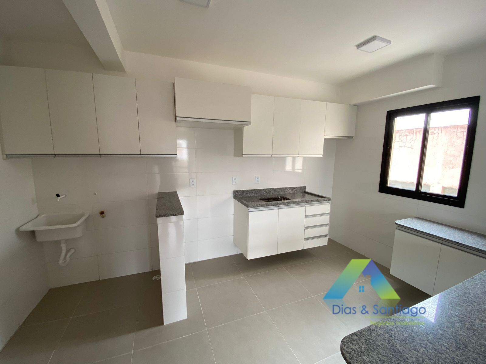 Apartamento à venda com 2 quartos, 43m² - Foto 2