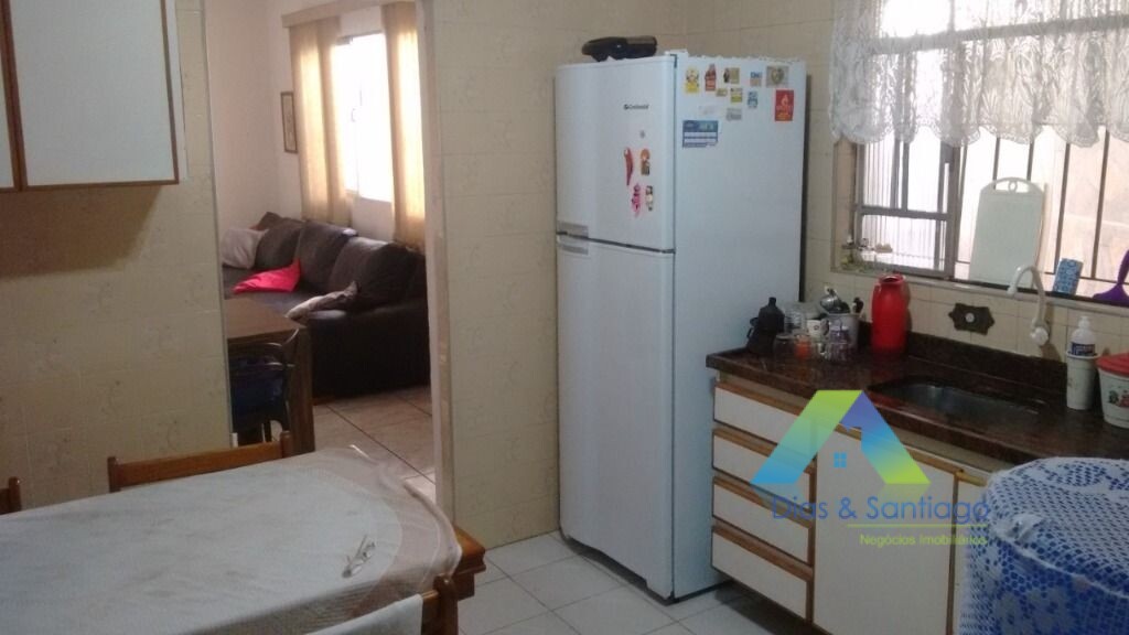 Sobrado à venda com 3 quartos, 180m² - Foto 2