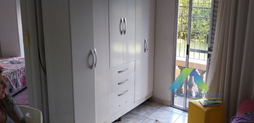 Sobrado à venda com 3 quartos, 180m² - Foto 4