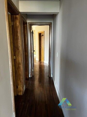 Apartamento à venda com 3 quartos, 180m² - Foto 5