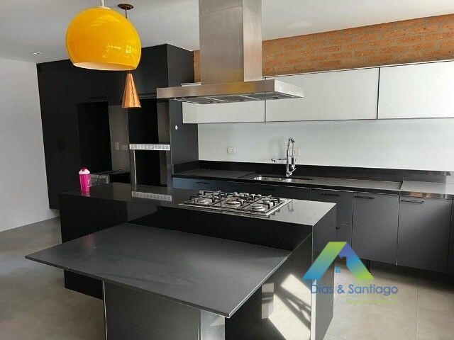 Apartamento à venda com 3 quartos, 180m² - Foto 3