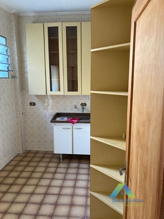 Apartamento à venda com 2 quartos, 65m² - Foto 4