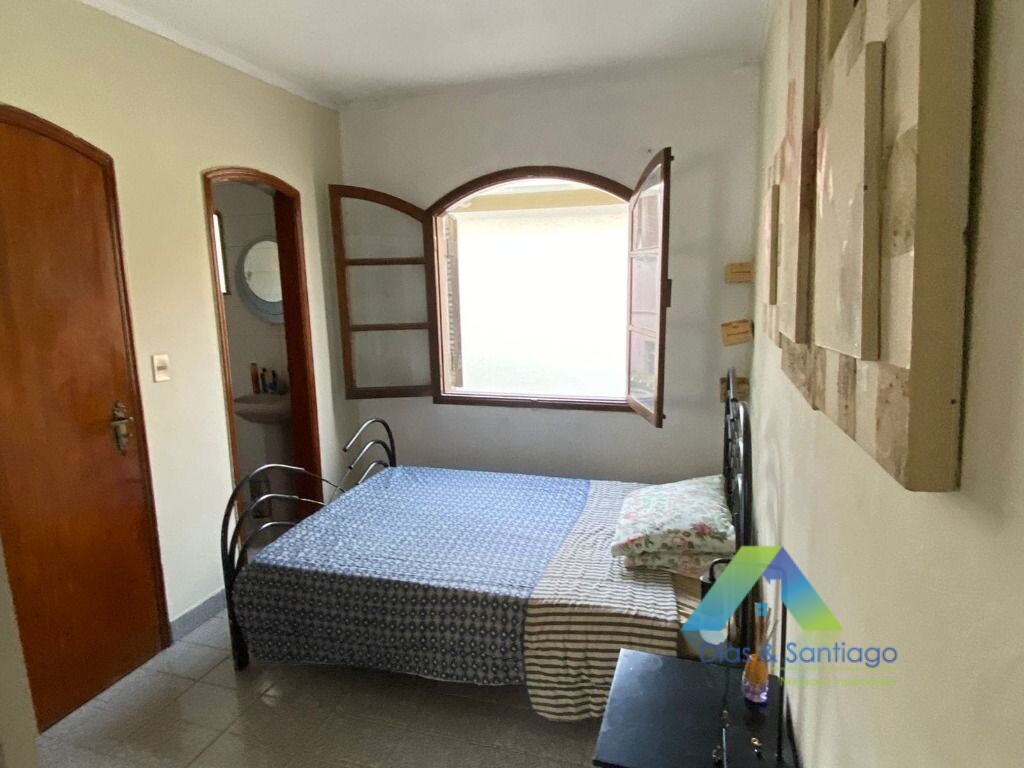 Casa à venda com 3 quartos, 182m² - Foto 2