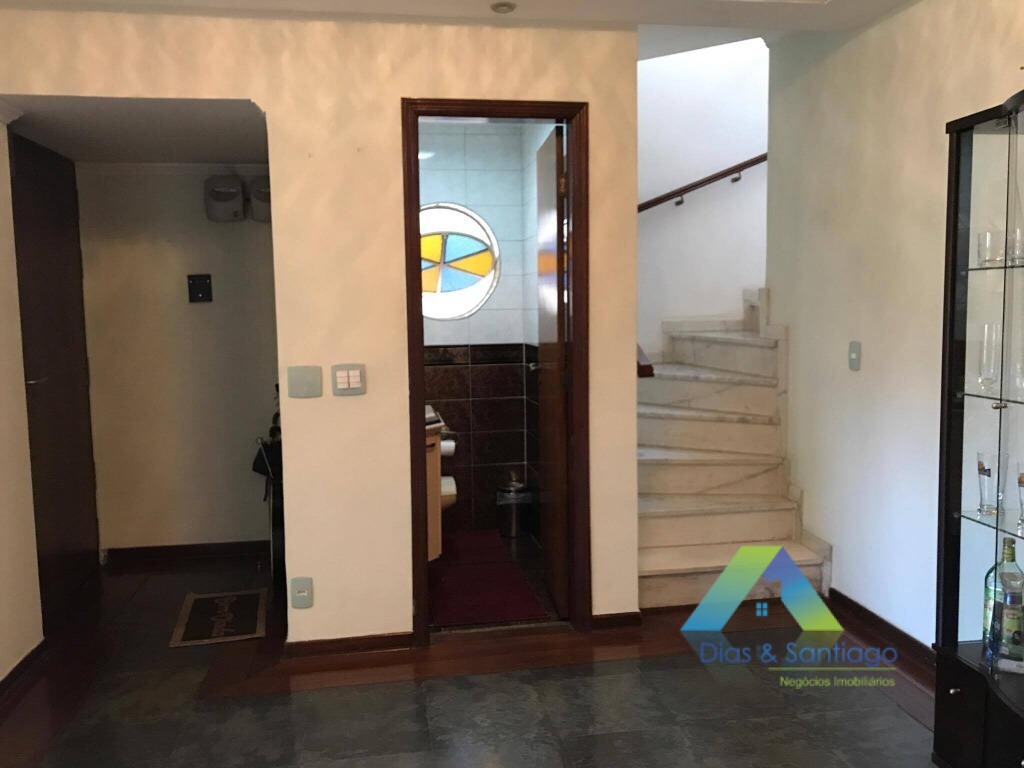 Casa à venda com 4 quartos, 180m² - Foto 15