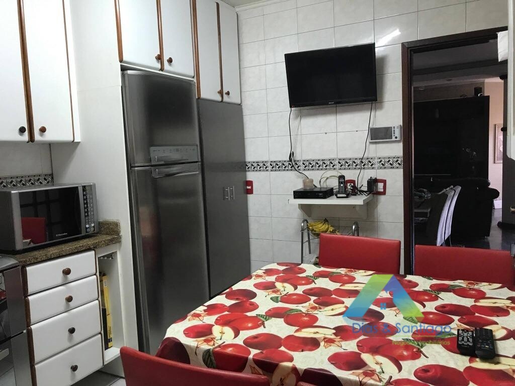 Casa à venda com 4 quartos, 180m² - Foto 9