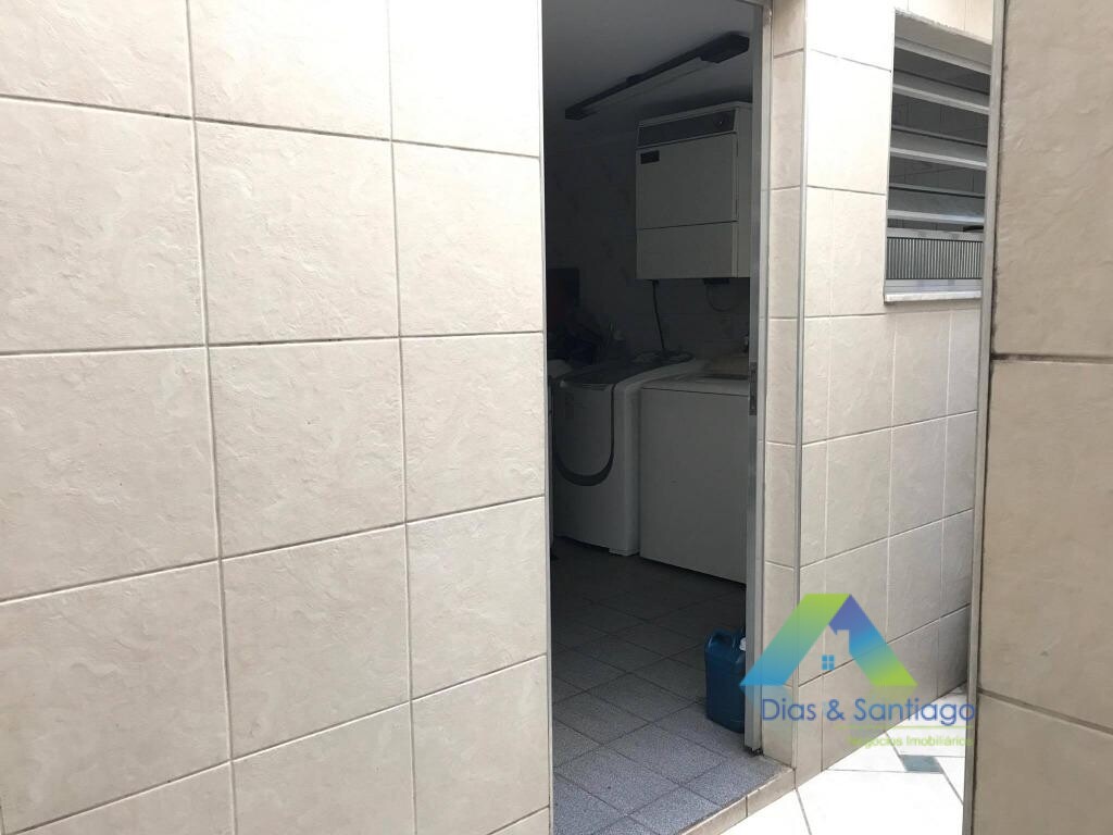 Casa à venda com 4 quartos, 180m² - Foto 2