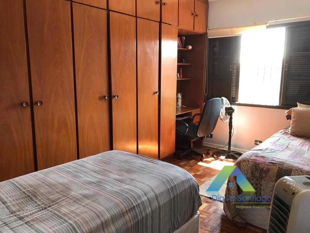 Casa à venda com 4 quartos, 180m² - Foto 16