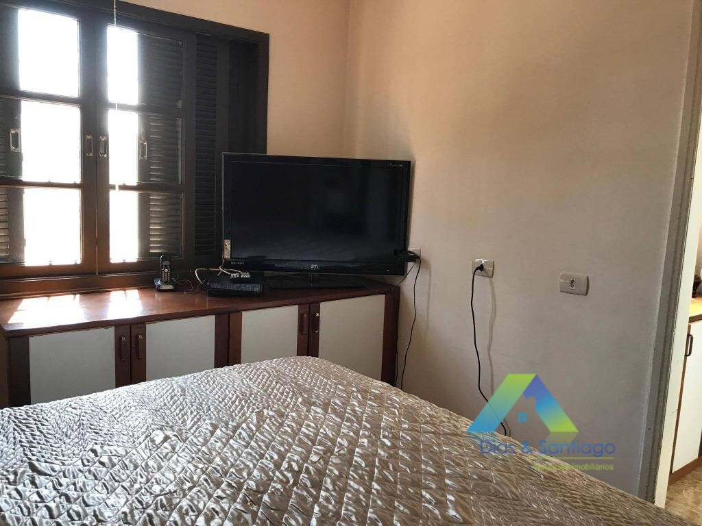 Casa à venda com 4 quartos, 180m² - Foto 18