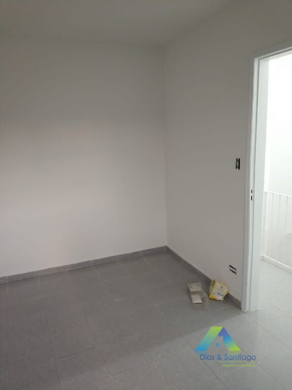 Sobrado à venda com 2 quartos, 210m² - Foto 25