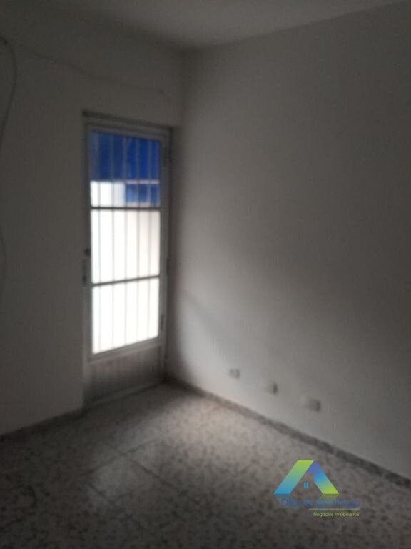 Sobrado à venda com 2 quartos, 210m² - Foto 18