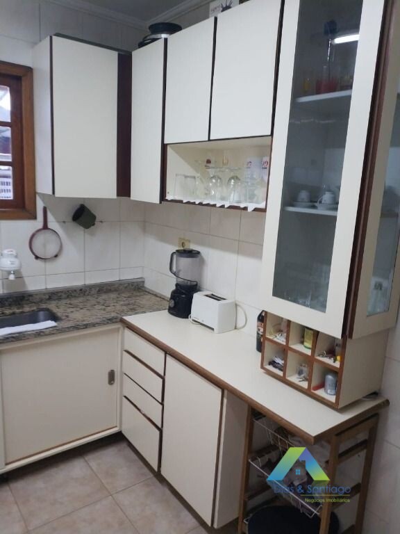 Sobrado à venda com 2 quartos, 210m² - Foto 3