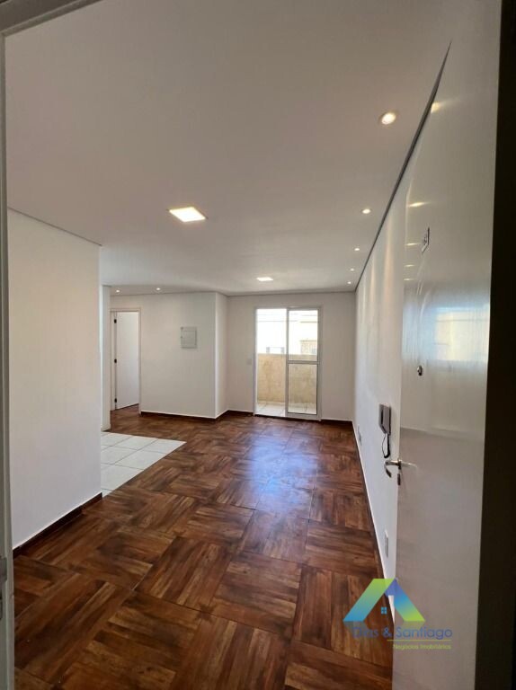 Apartamento à venda com 2 quartos, 47m² - Foto 2