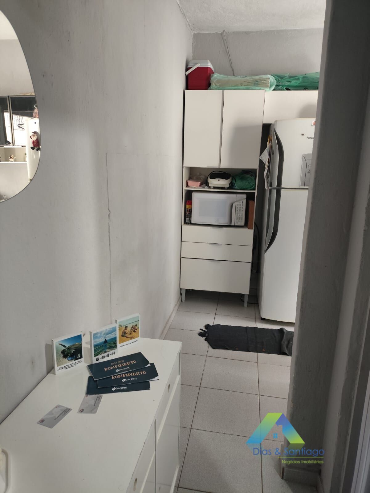 Casa à venda com 6 quartos, 200m² - Foto 1