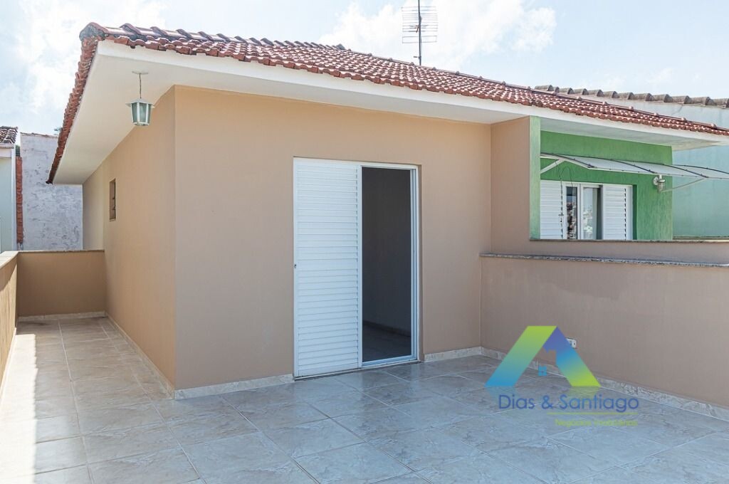 Sobrado à venda com 2 quartos, 120m² - Foto 2