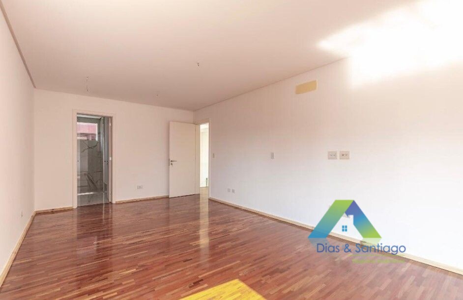 Casa à venda com 4 quartos, 750m² - Foto 19