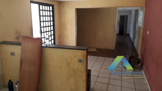 Casa à venda com 5 quartos, 200m² - Foto 14