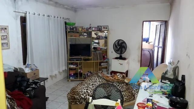 Casa à venda com 5 quartos, 200m² - Foto 16