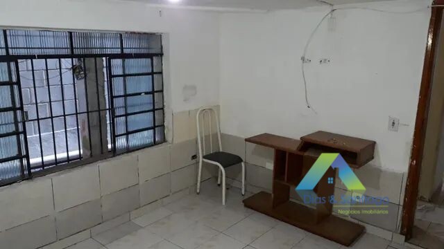 Casa à venda com 5 quartos, 200m² - Foto 13