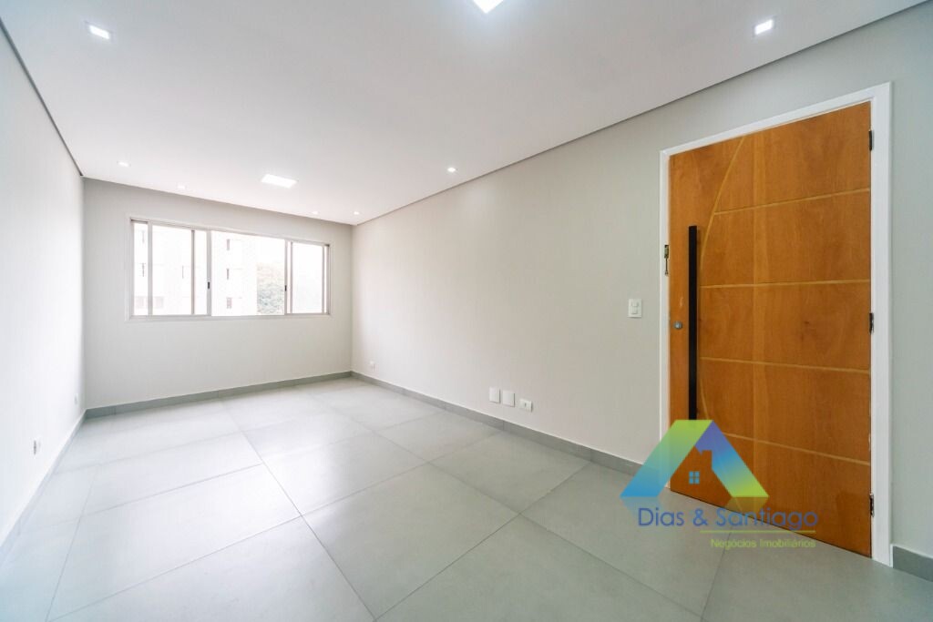 Apartamento à venda com 2 quartos, 60m² - Foto 2