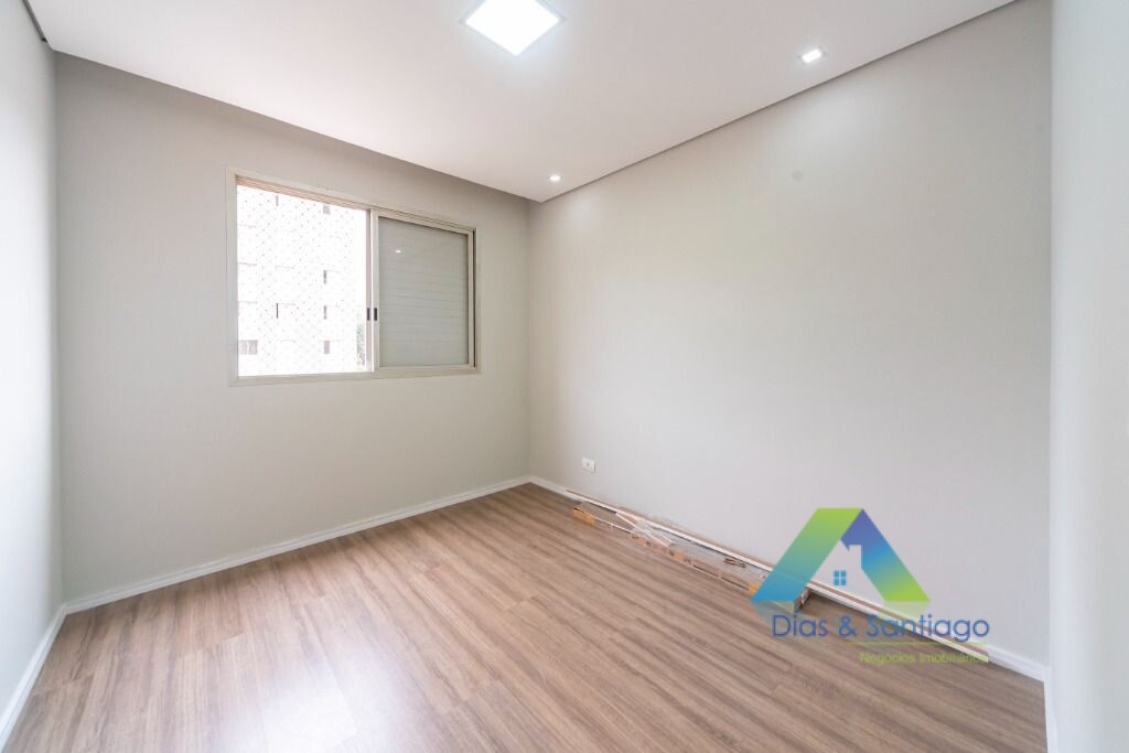 Apartamento à venda com 2 quartos, 60m² - Foto 7