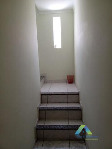 Sobrado à venda com 3 quartos, 160m² - Foto 4