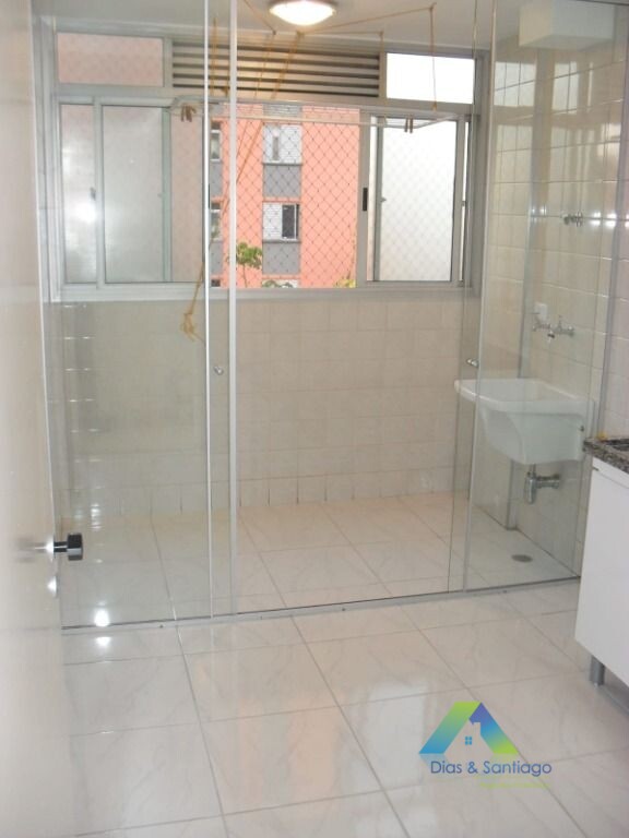 Apartamento à venda com 2 quartos, 56m² - Foto 3