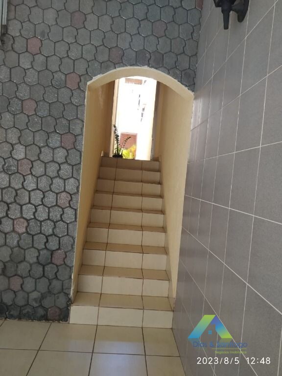 Sobrado à venda com 3 quartos, 200m² - Foto 5