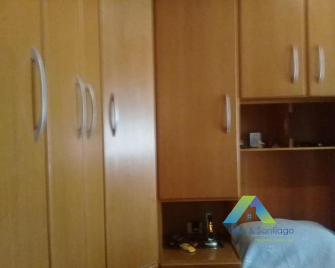 Apartamento à venda com 2 quartos, 70m² - Foto 2