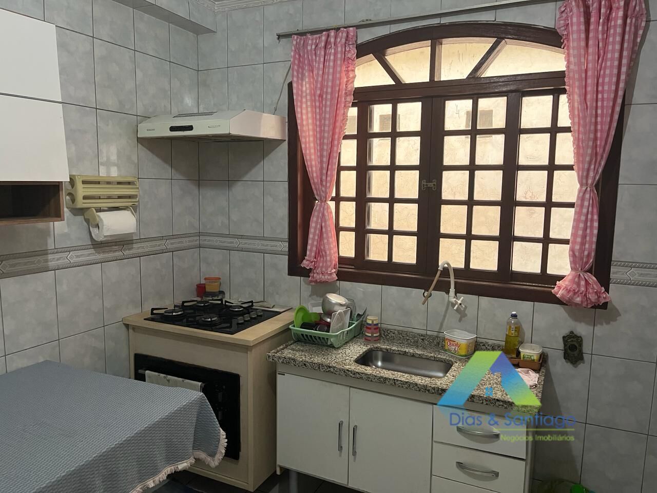 Sobrado à venda com 6 quartos, 240m² - Foto 2