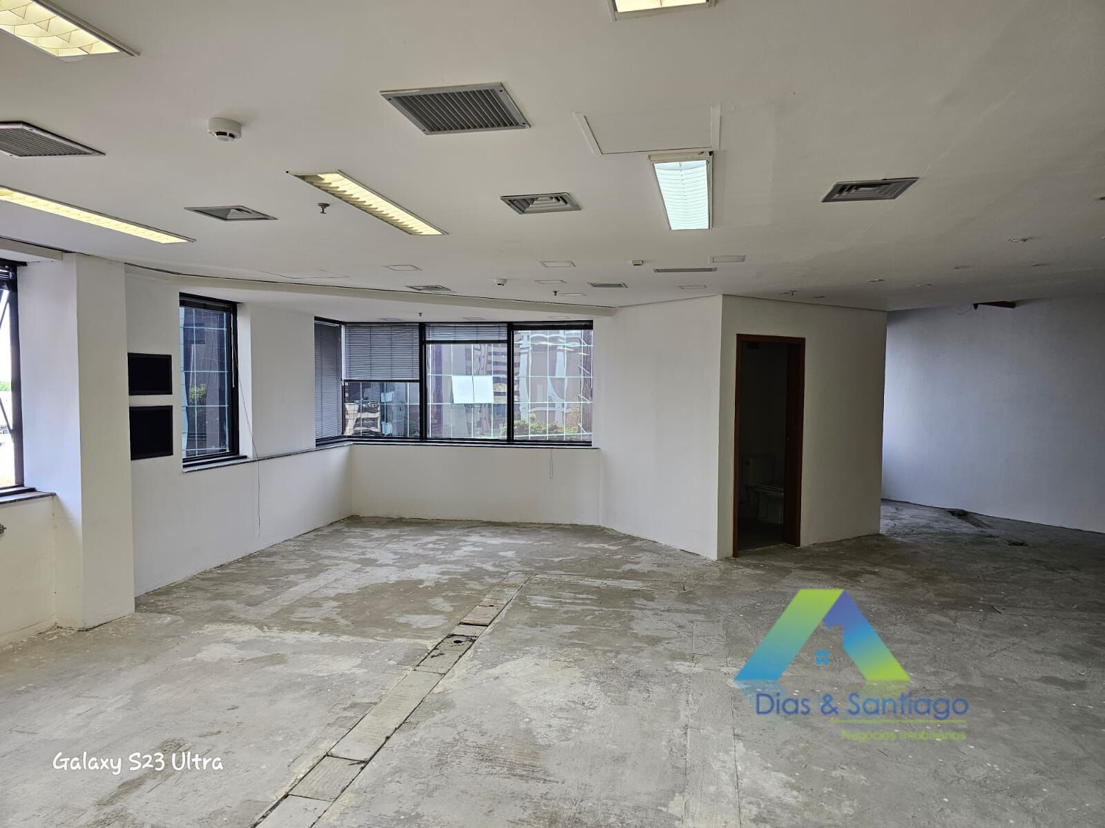 Conjunto Comercial-Sala para alugar, 290m² - Foto 1