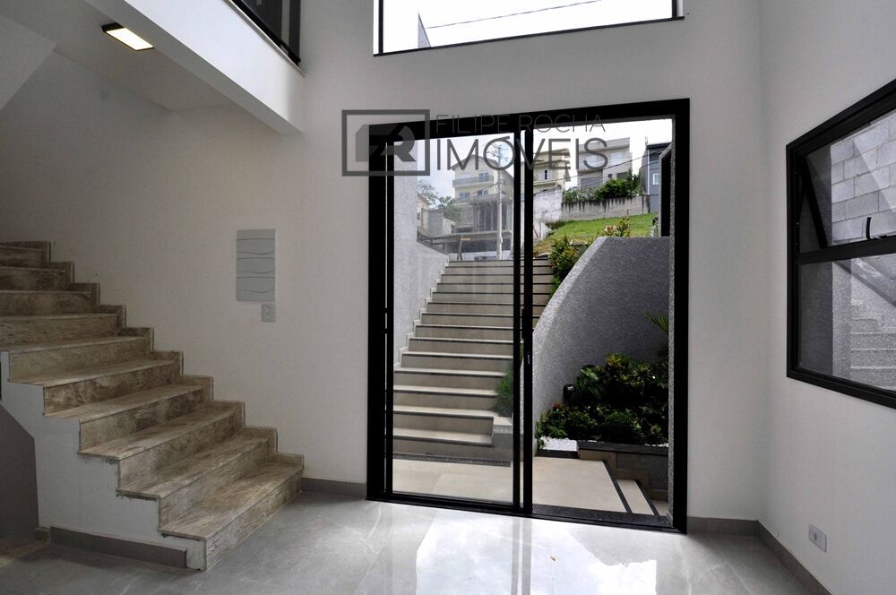 Casa à venda com 4 quartos, 248m² - Foto 2