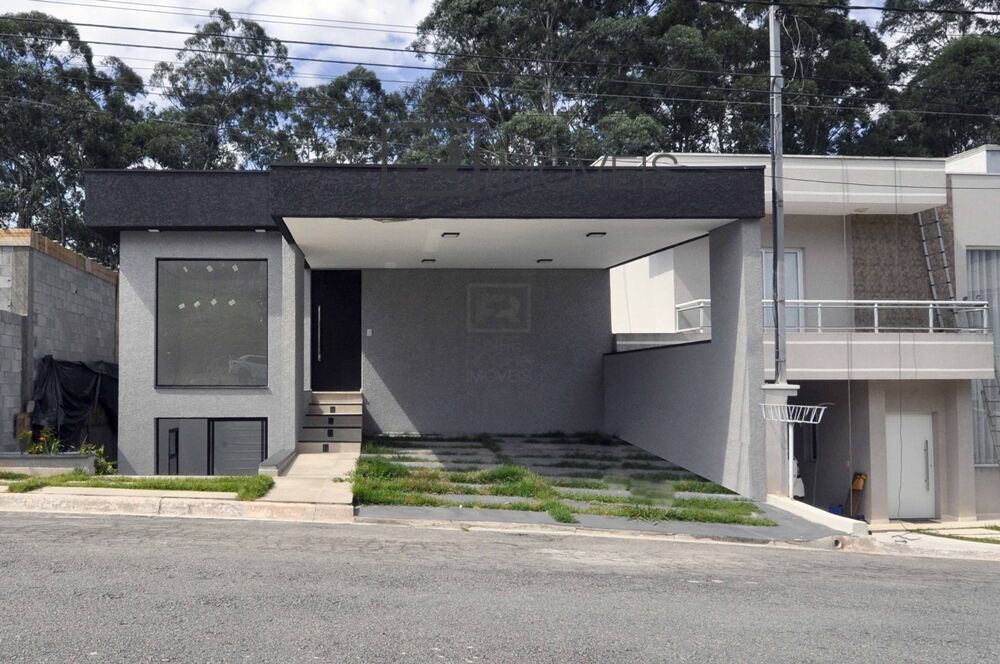 Casa à venda com 4 quartos, 248m² - Foto 1