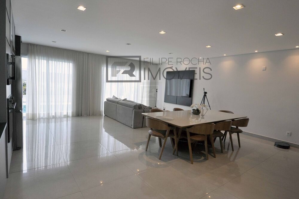 Casa à venda com 3 quartos, 252m² - Foto 4