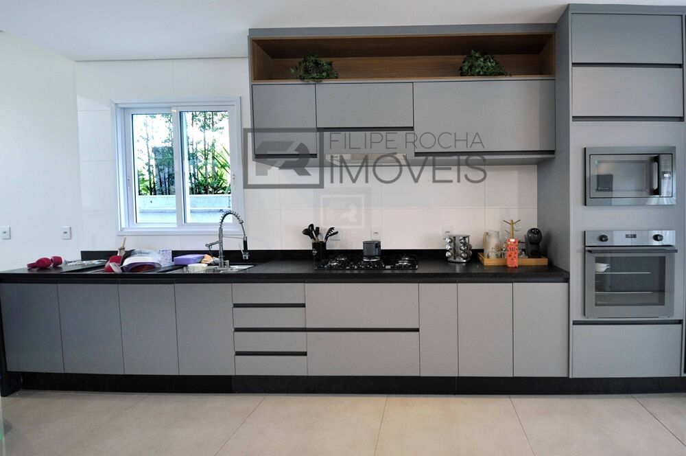Casa à venda com 3 quartos, 252m² - Foto 5