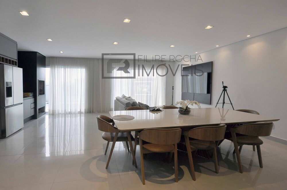 Casa à venda com 3 quartos, 252m² - Foto 12