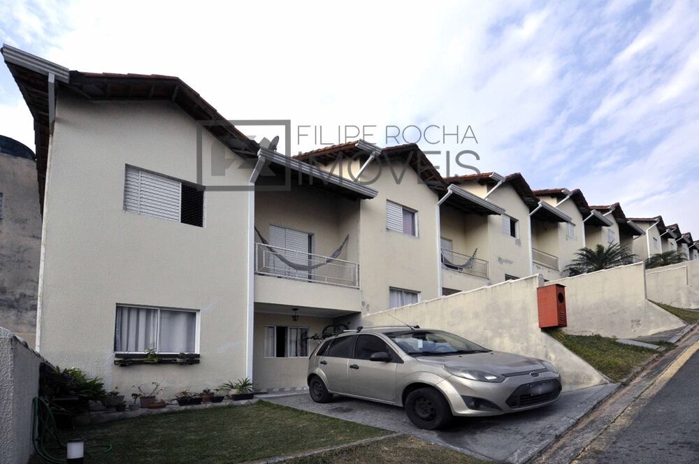 Casa à venda com 2 quartos, 70m² - Foto 2