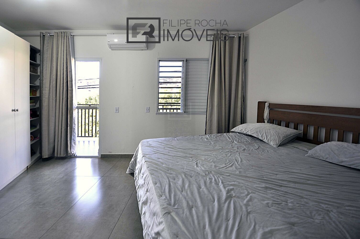 Casa à venda com 2 quartos, 78m² - Foto 11