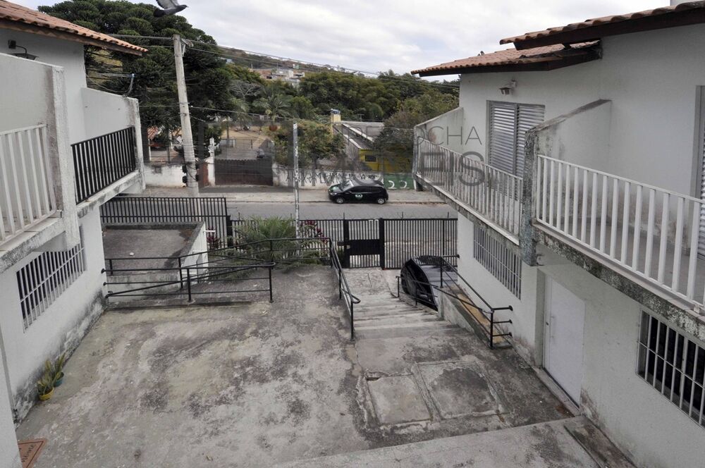 Casa à venda com 2 quartos, 60m² - Foto 7