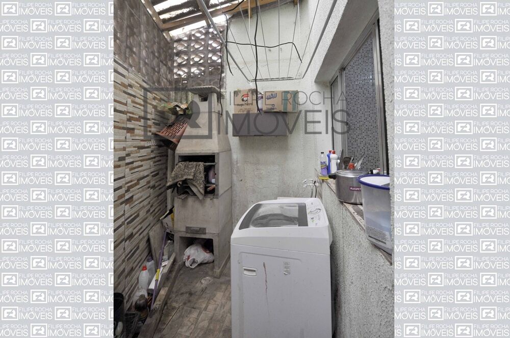 Casa à venda com 2 quartos, 60m² - Foto 17