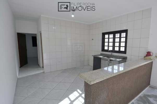 Casa à venda com 2 quartos, 80m² - Foto 11