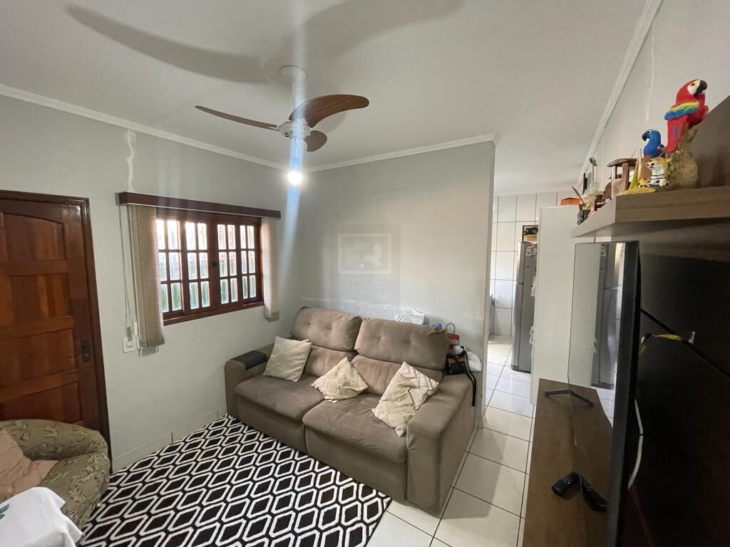 Casa à venda com 3 quartos, 100m² - Foto 3